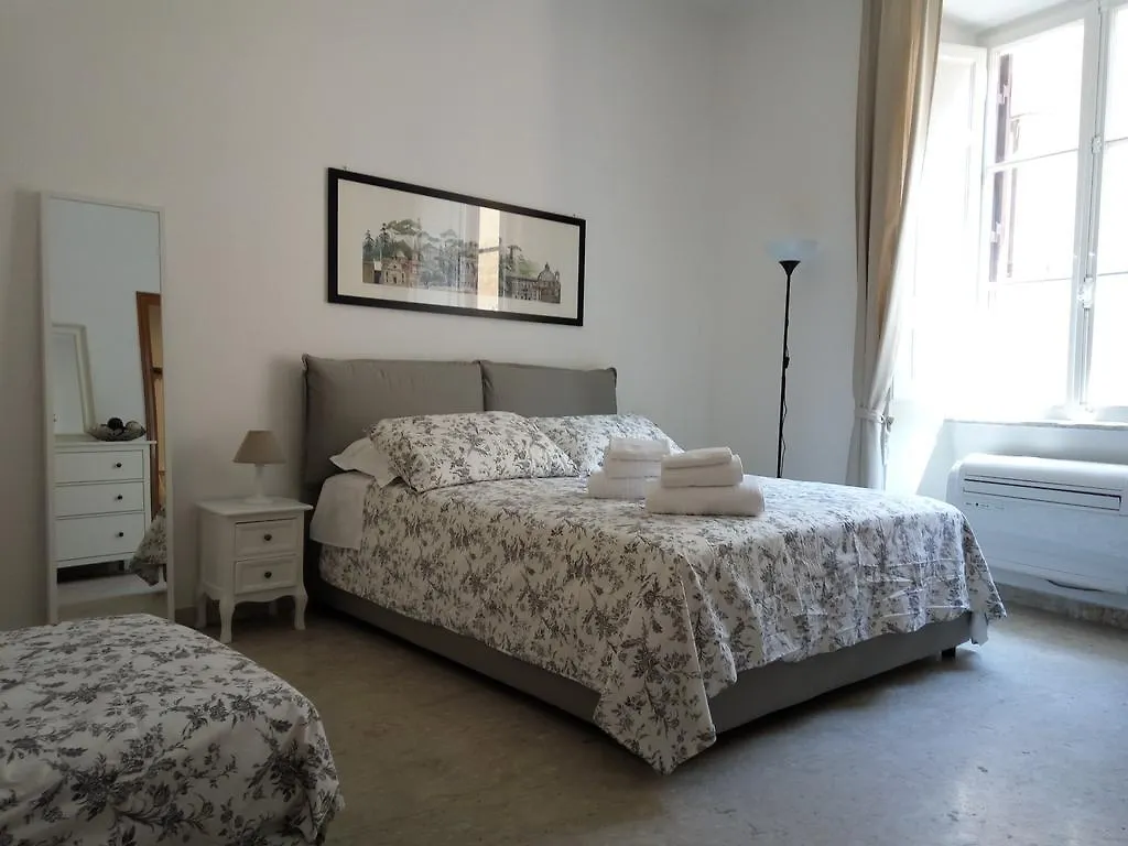 Roman Apartment In Via Cavour Holiday home